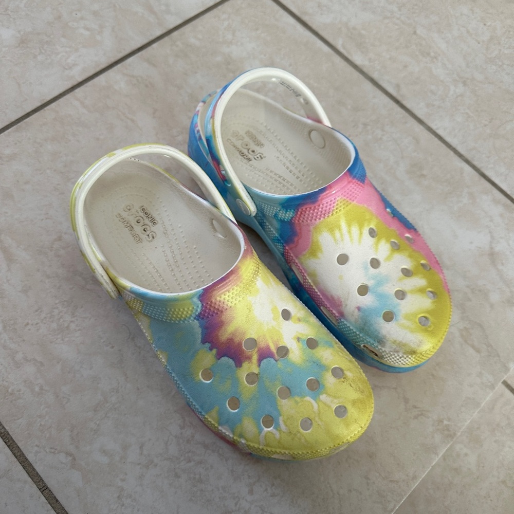 Platform CROCS - women size 9